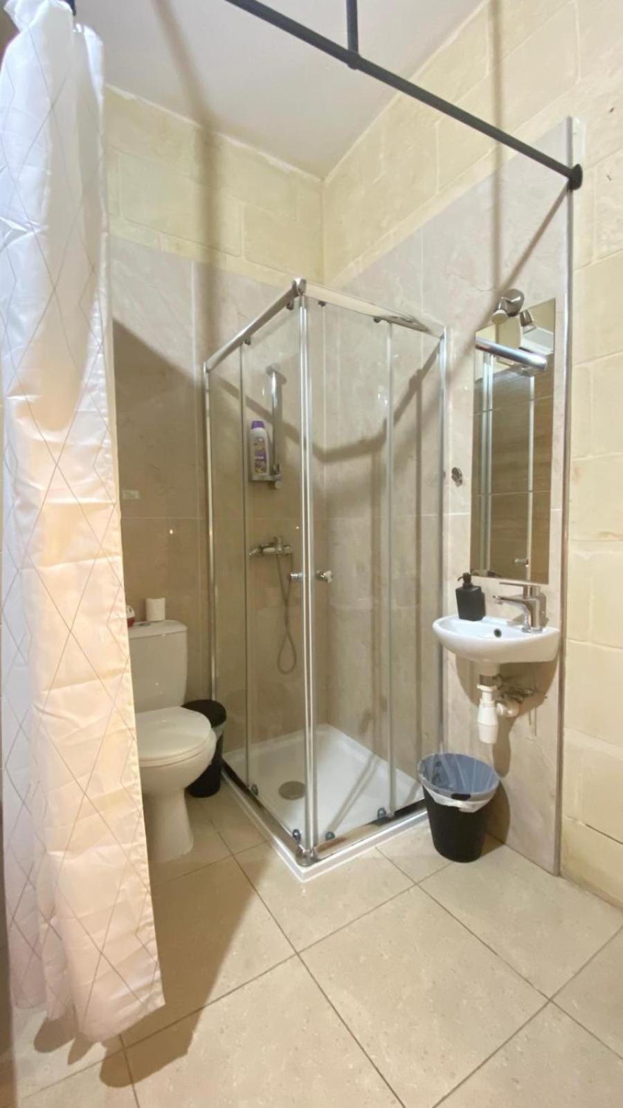 Bed and Breakfast Sunny Gozo Getaway Pool & Easy Check-In Ghajn il-Kbira  Екстер'єр фото
