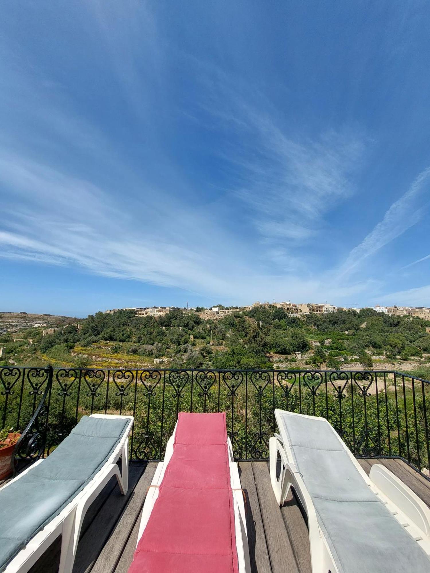 Bed and Breakfast Sunny Gozo Getaway Pool & Easy Check-In Ghajn il-Kbira  Екстер'єр фото